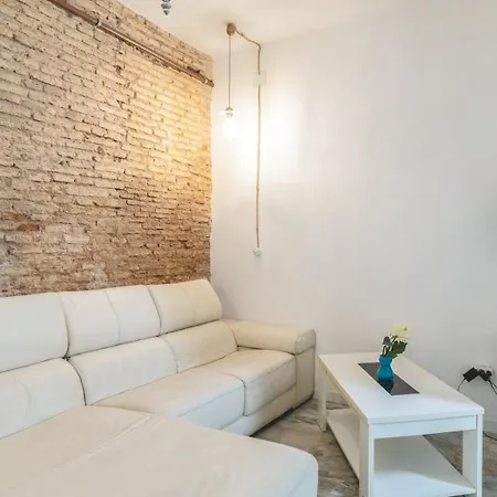 Apartament In Alameda De Hercules San Lorenzo *